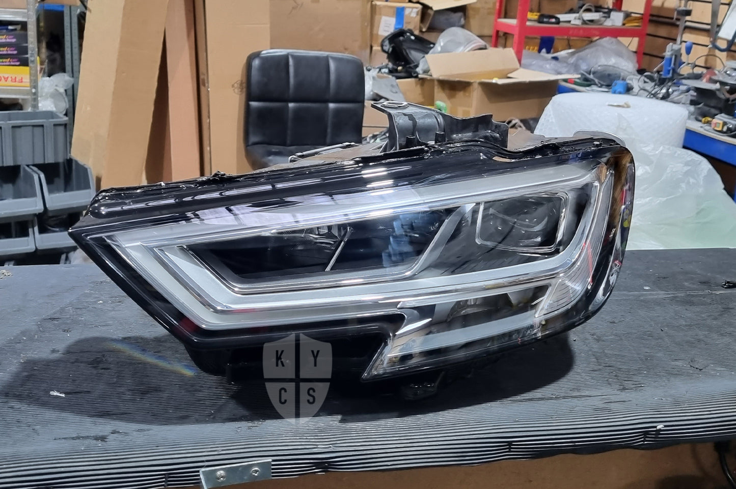 Audi A3 S3 RS3 8V headlight lens replacement for yellowed, scratched or cracked lenses (photo 10)
