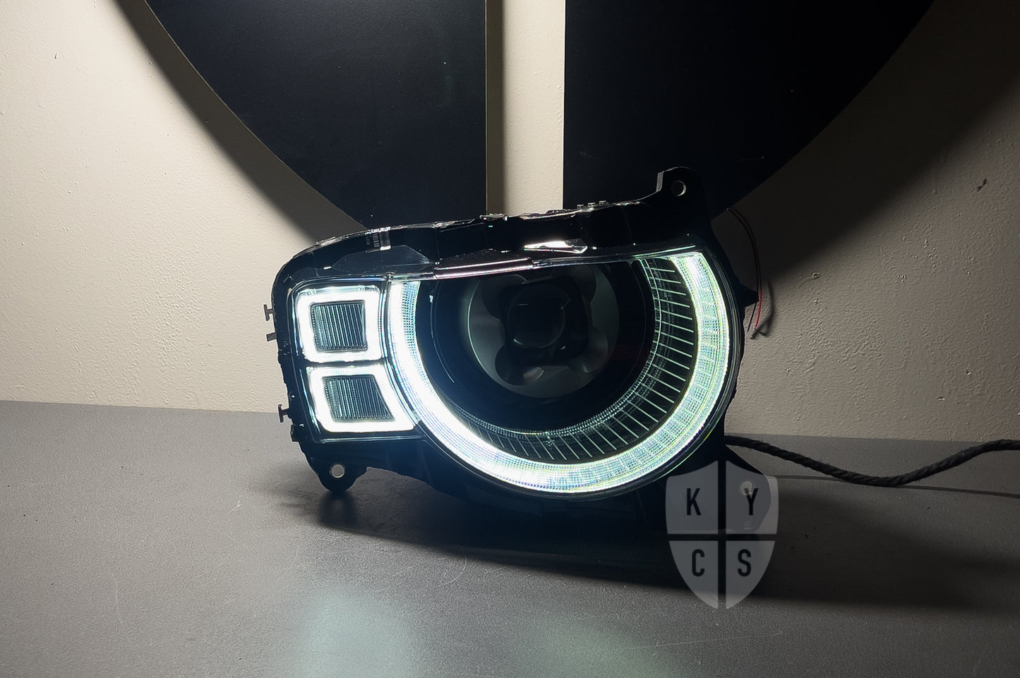 Land Rover New Defender (L663 2020+) Refurbishment & Repair From Burnt/Yellowing Failed Signature Ring LED DRL