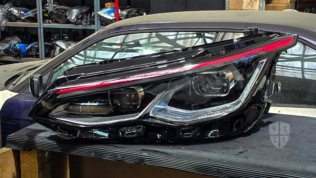 Volkswagen Golf Mk8 headlight lens replacement at KYCS, photo 4