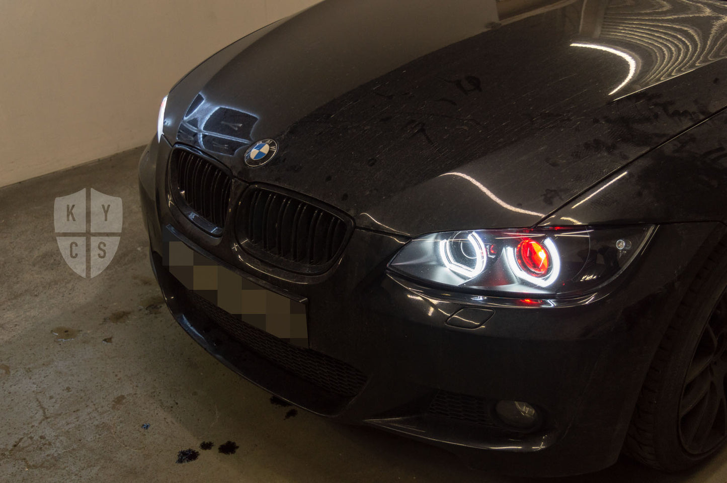 KYCS Gxx Angel Eyes (White) • Classic Blackout • Red Outer Demon Eye • LED Indicator • Indicator Lenses Removed