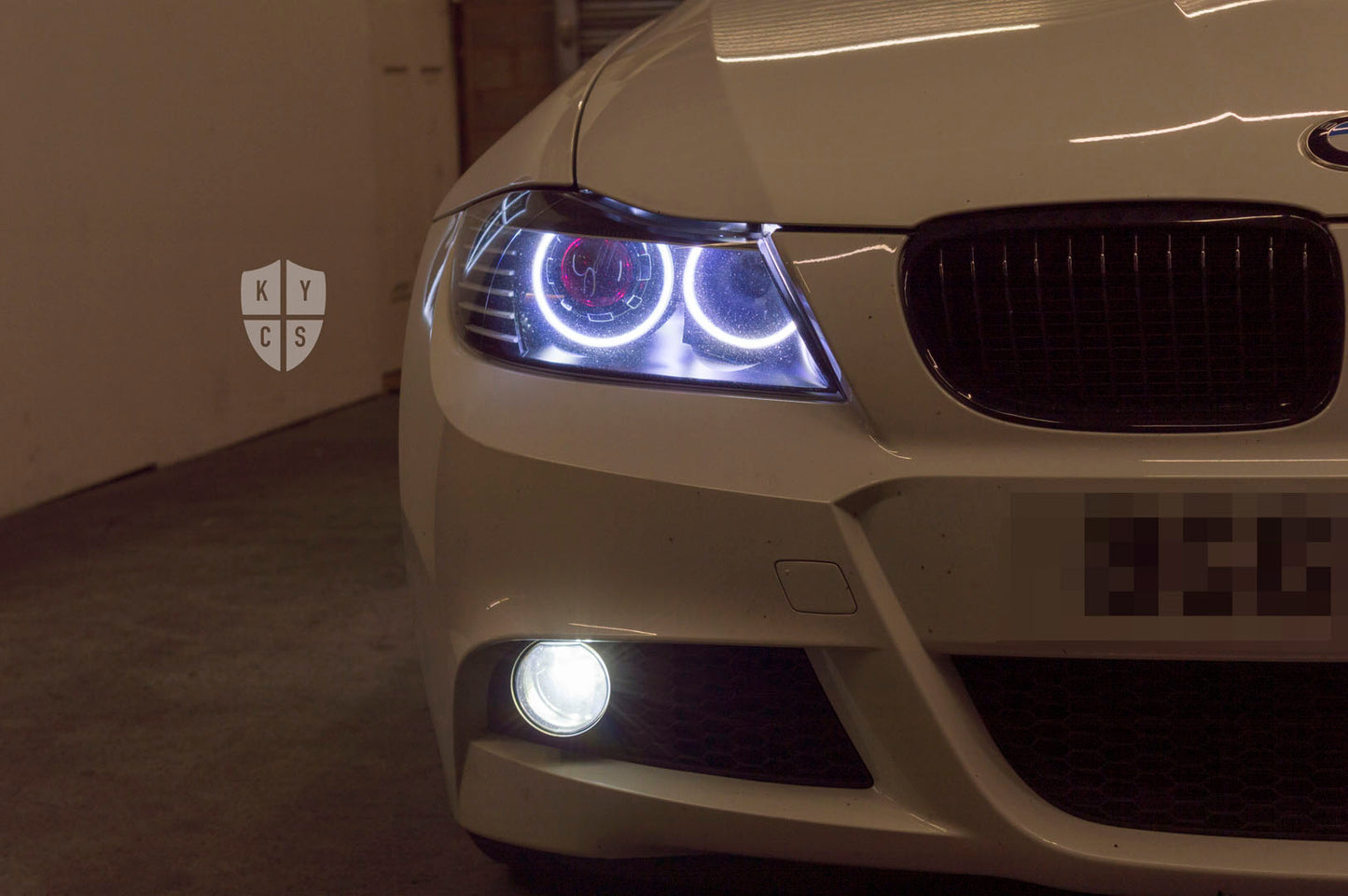 Headlight options on the above vehicle: KYCS (white) angel eyes | Custom paintwork | Bi-LED 2.5" projector with LED bulb | RGB demon eyes | Move high beam to low beam bi-LED projector | LED indicators
