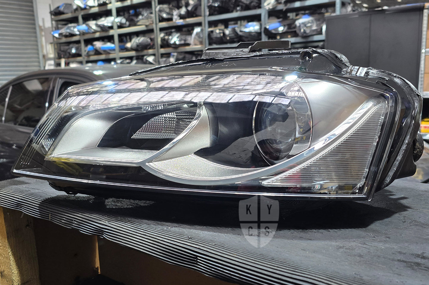 Audi A3 S3 RS3 (8P) Headlight Lens Replacement