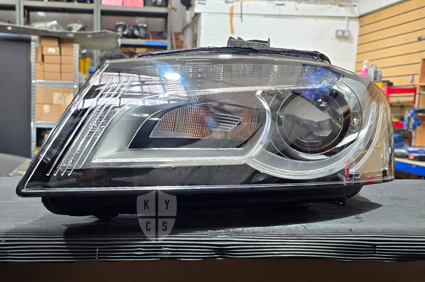 Audi A3 S3 RS3 (8P) Headlight Lens Replacement