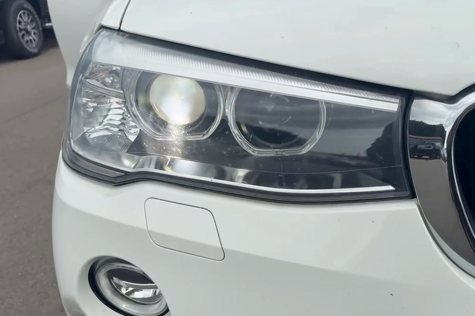 Example of failure - the headlights set to DRL, sidelight, or low beam without the angel eyes functioning & activating