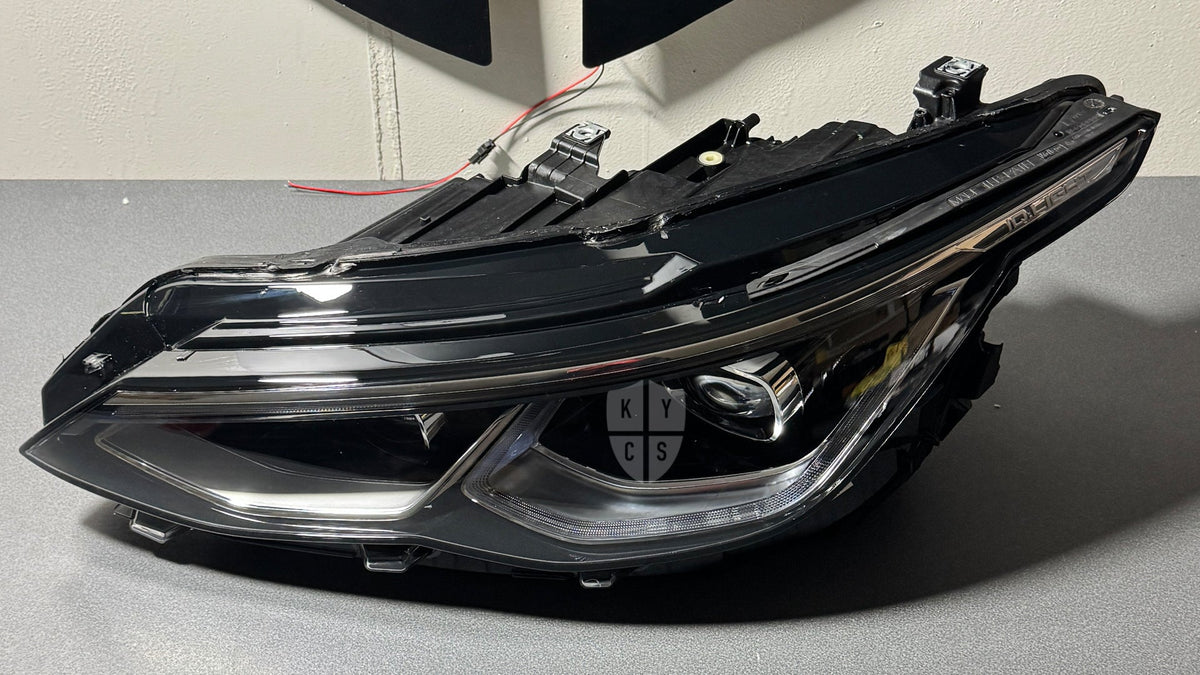 Volkswagen Golf Mk8 headlight lens replacement at KYCS, photo 2