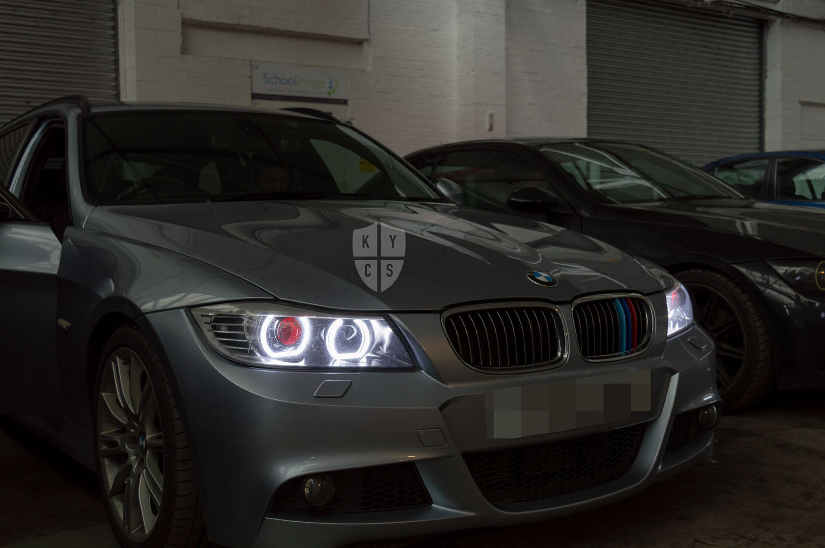 Headlight options on the above vehicle: KYCS (white) angel eyes | Classic blackout | Bi-LED 2.5" projector with LED bulb | Red demon eye | Move high beam to low beam bi-LED projector | LED indicators