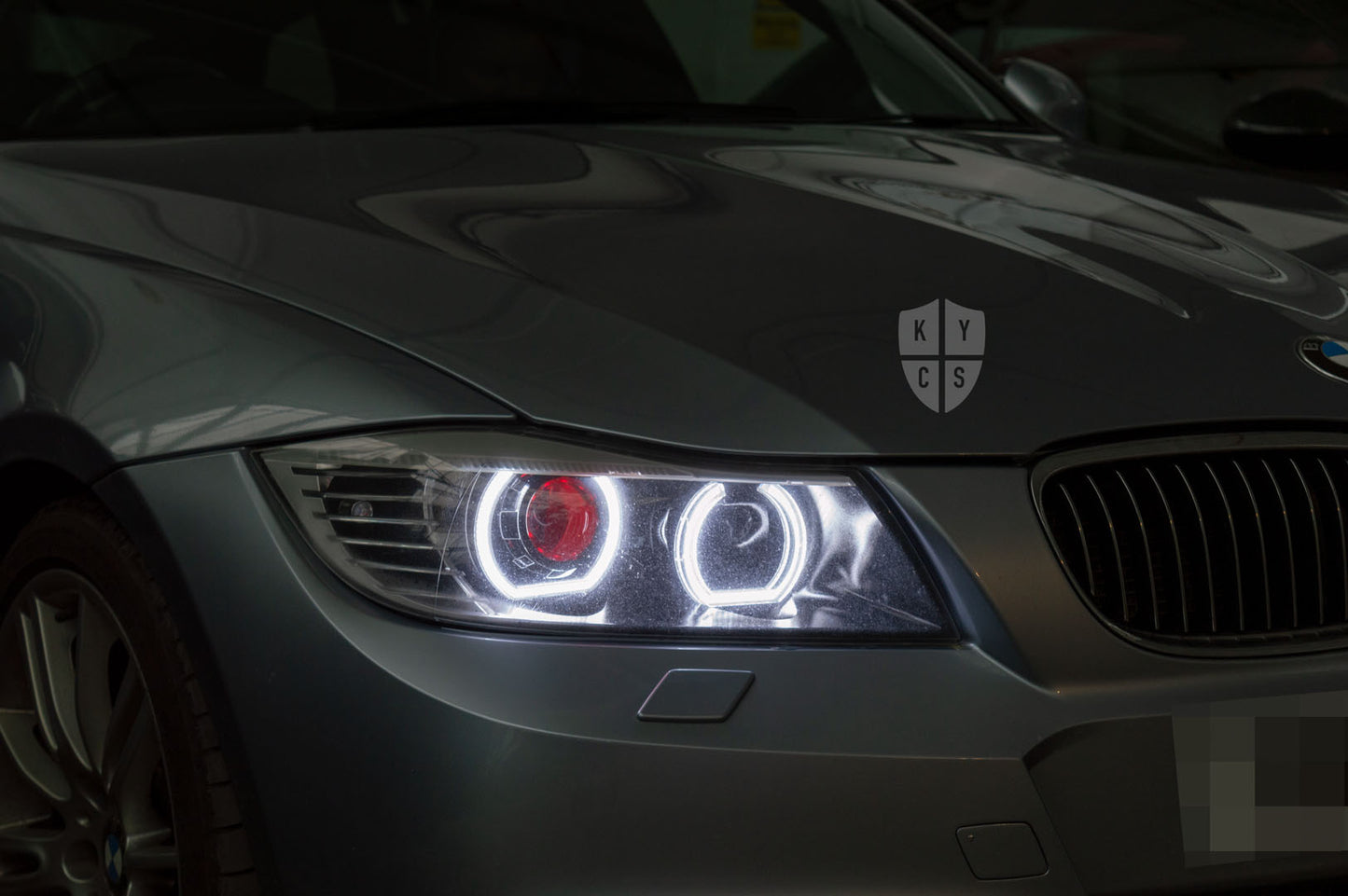 Headlight options on the above vehicle: KYCS (white) angel eyes | Classic blackout | Bi-LED 2.5" projector with LED bulb | Red demon eye | Move high beam to low beam bi-LED projector | LED indicators
