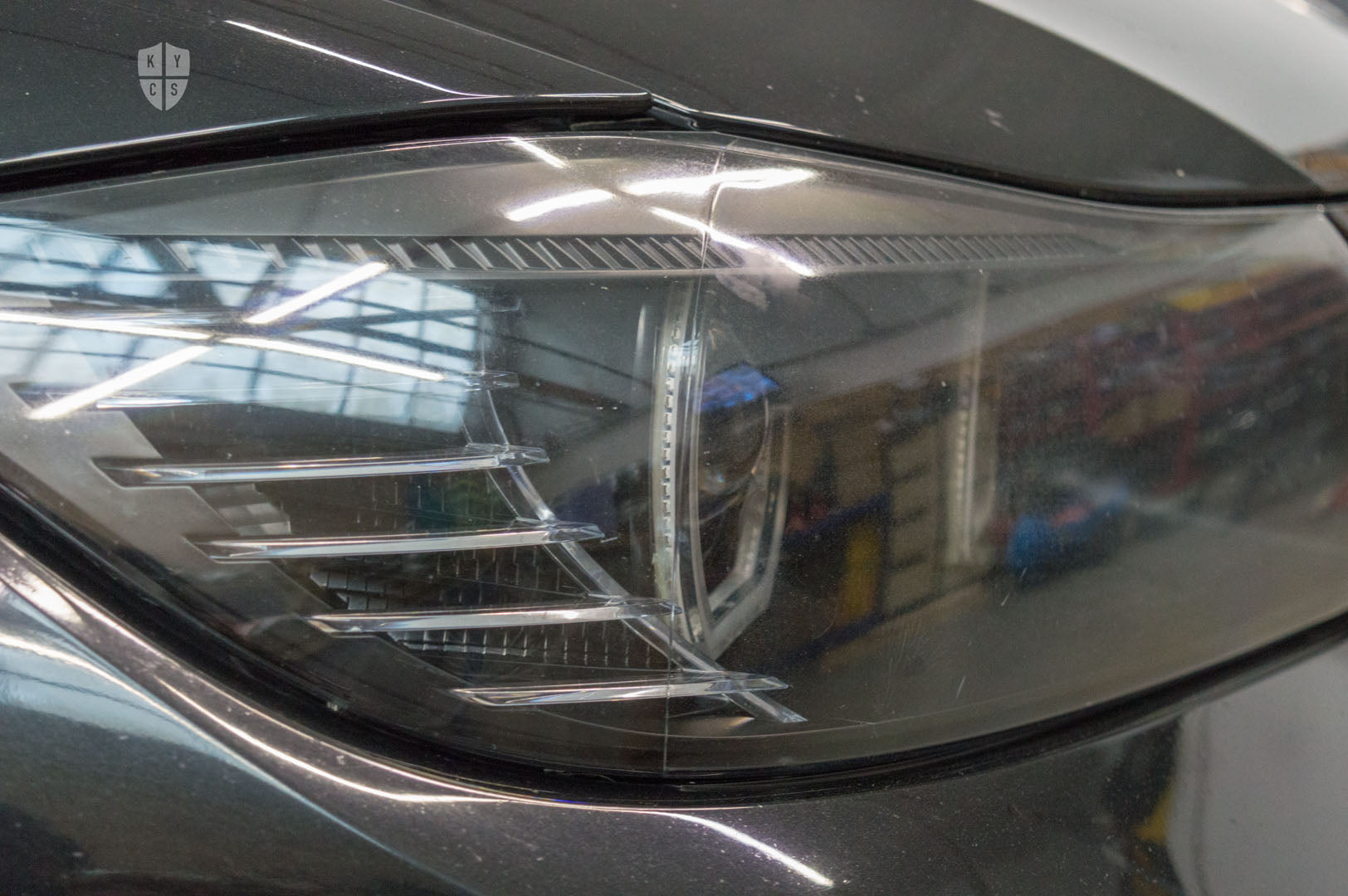 Headlight options on the above vehicle: KYCS (white) angel eyes | Classic blackout | Bi-LED 2.5" projector with LED bulb | Recessed projectors | Red demon eye | Move high beam to low beam bi-LED projector | LED indicators